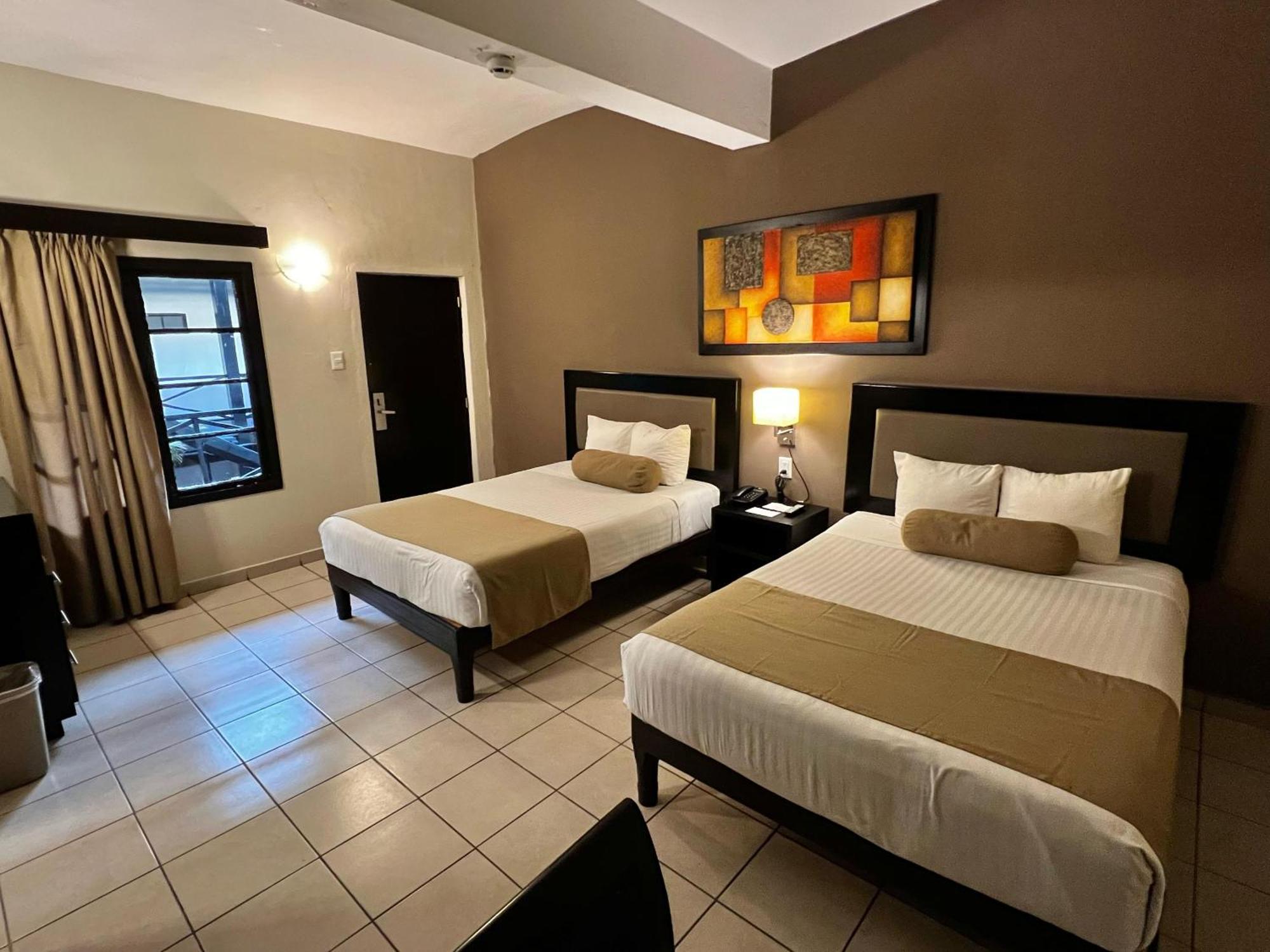 Hotel La Siesta Malecon Mazatlán Værelse billede