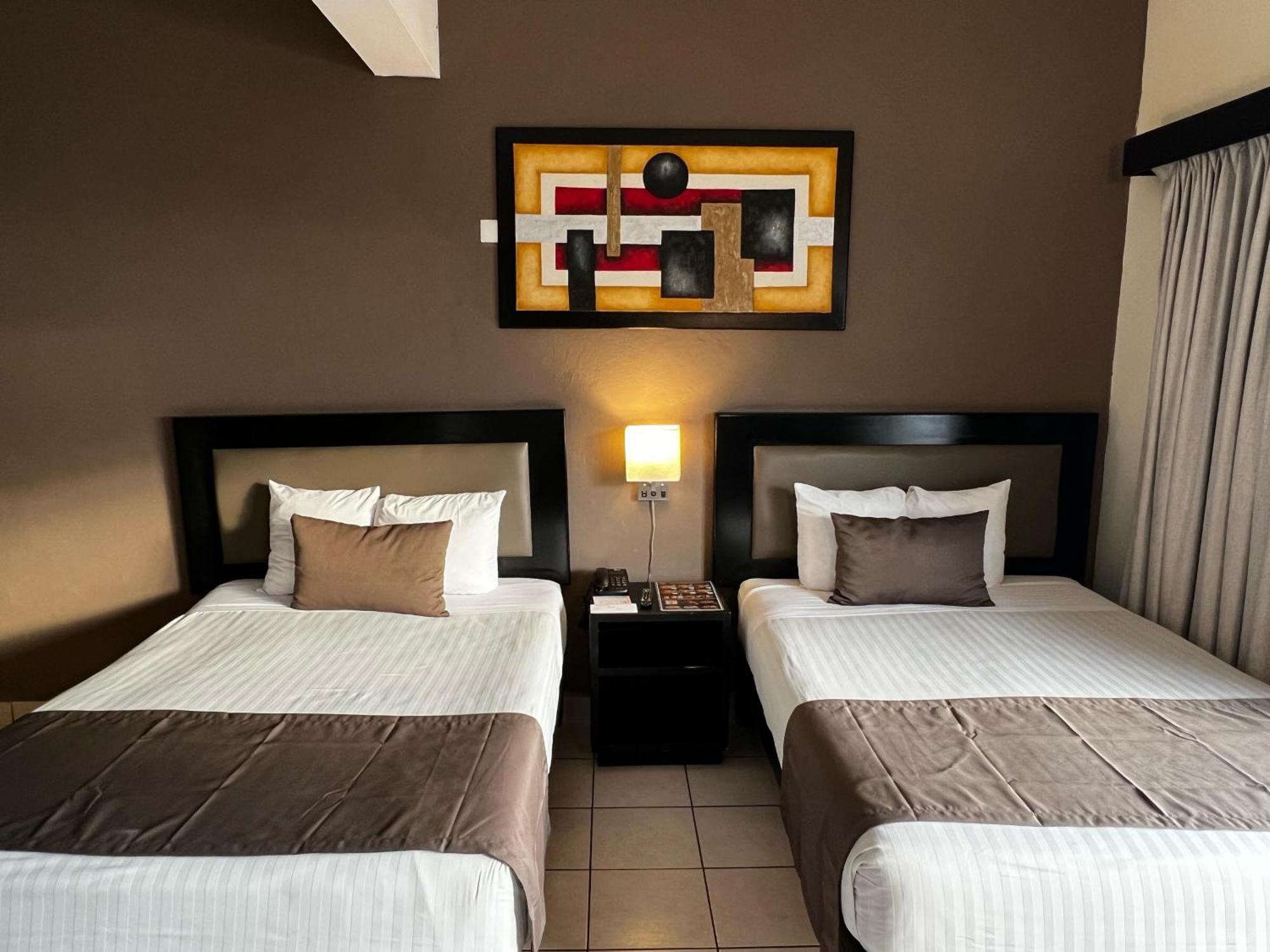 Hotel La Siesta Malecon Mazatlán Værelse billede